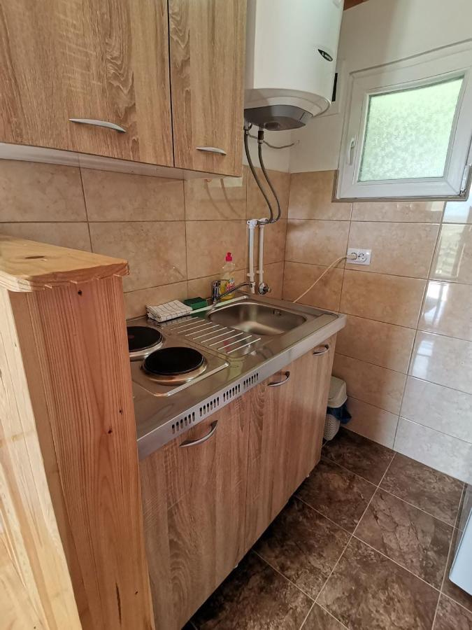 Village Cottage Жабляк Екстер'єр фото