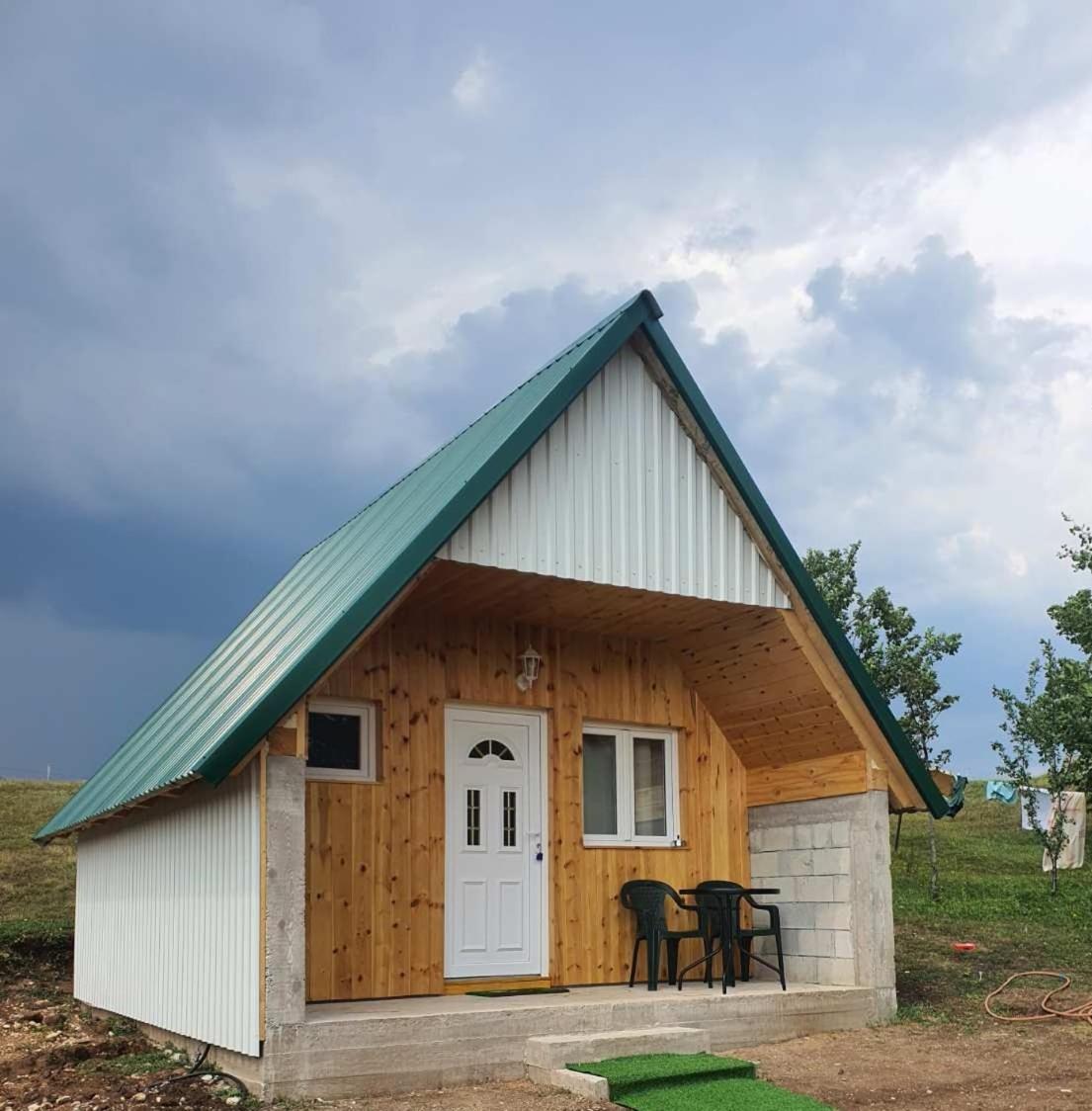 Village Cottage Жабляк Екстер'єр фото